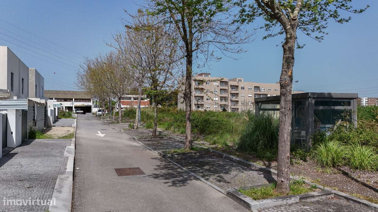 Lotes Moradias 2 e 3 Frentes, em Águas Santas, Prontos a Construir-7