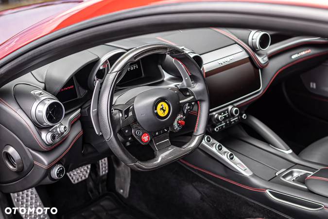 Ferrari GTC4Lusso - 21