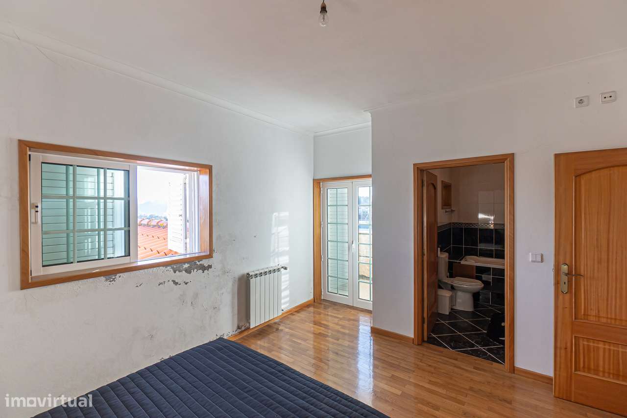 Moradia independente no centro de Alpendurada-25