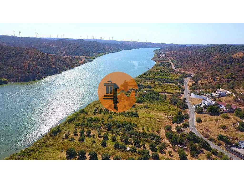 Moradia V4 com terreno + 1 estúdio com vista do rio em Álamo-6