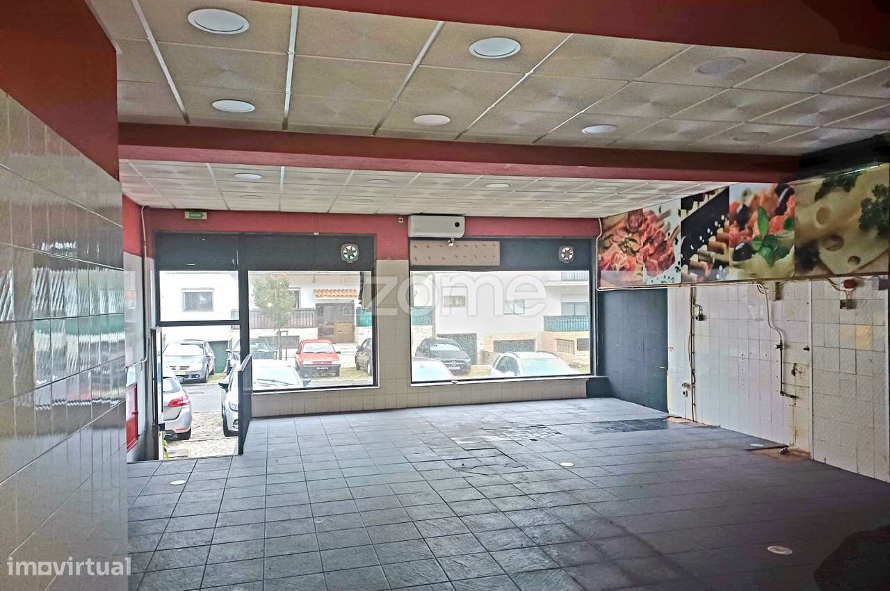 Loja com montra, Quinta da Bicuda - Grande imagem: 4/6