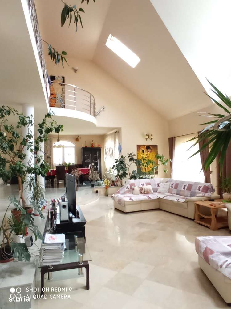 Sangeorgiu de Mures - Vanzare casa moderna cu 3 garaje - Str. Borzas - Imagine principală: 3/9