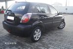 Kia Rio - 22