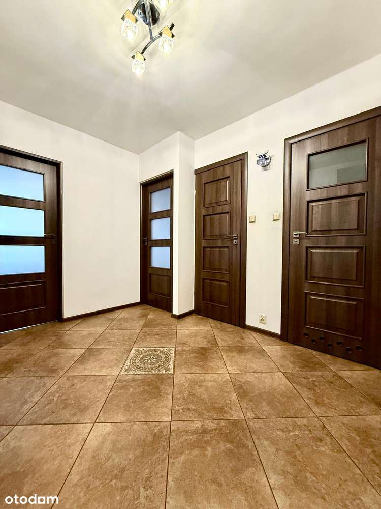 Szukasz przestrzeni? 4 pokoje, balkon, garderoba - gotowe do wejścia!-6