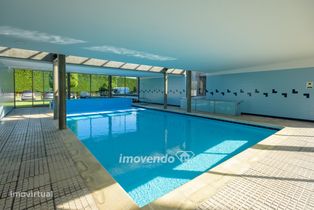 Apartamento T2 moderno, num condomínio com piscina, em Valongo