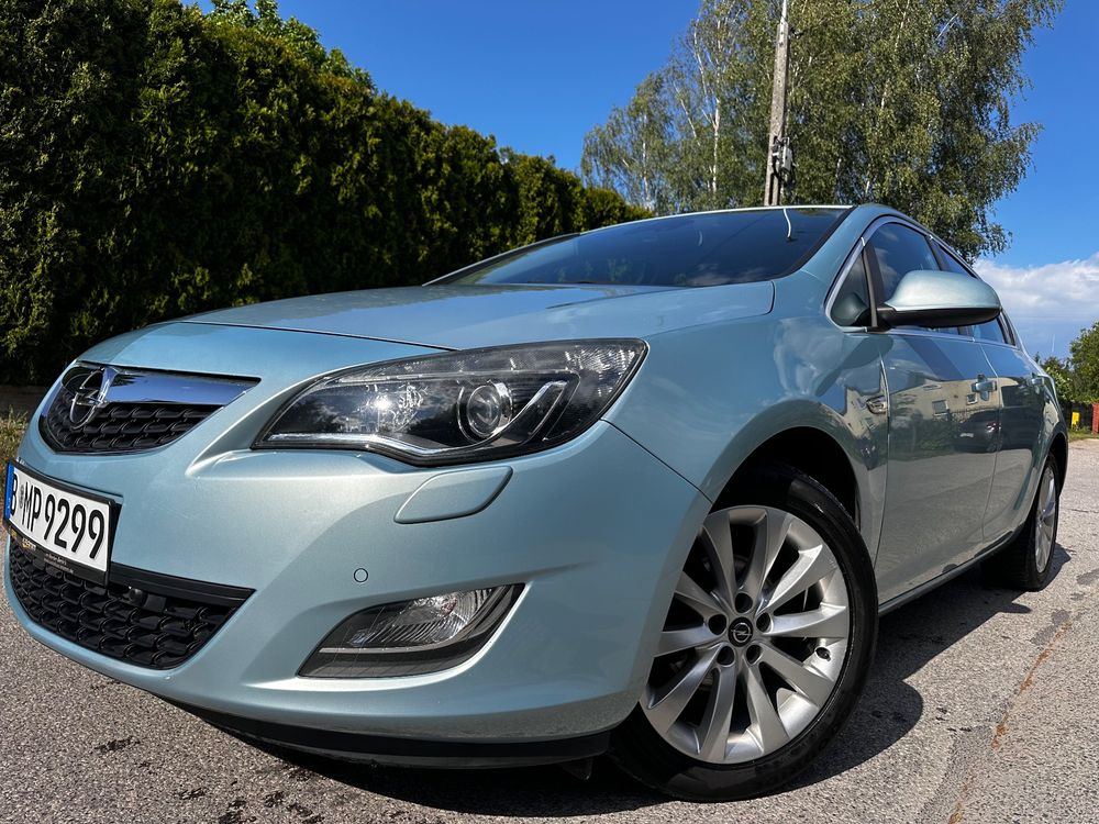 Opel Astra J (2009-2019) 1.4 Turbo Color Edition 2010