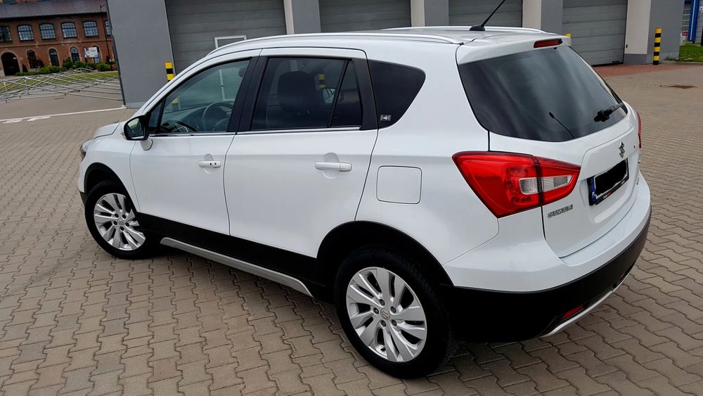 Suzuki S-Cross 2019