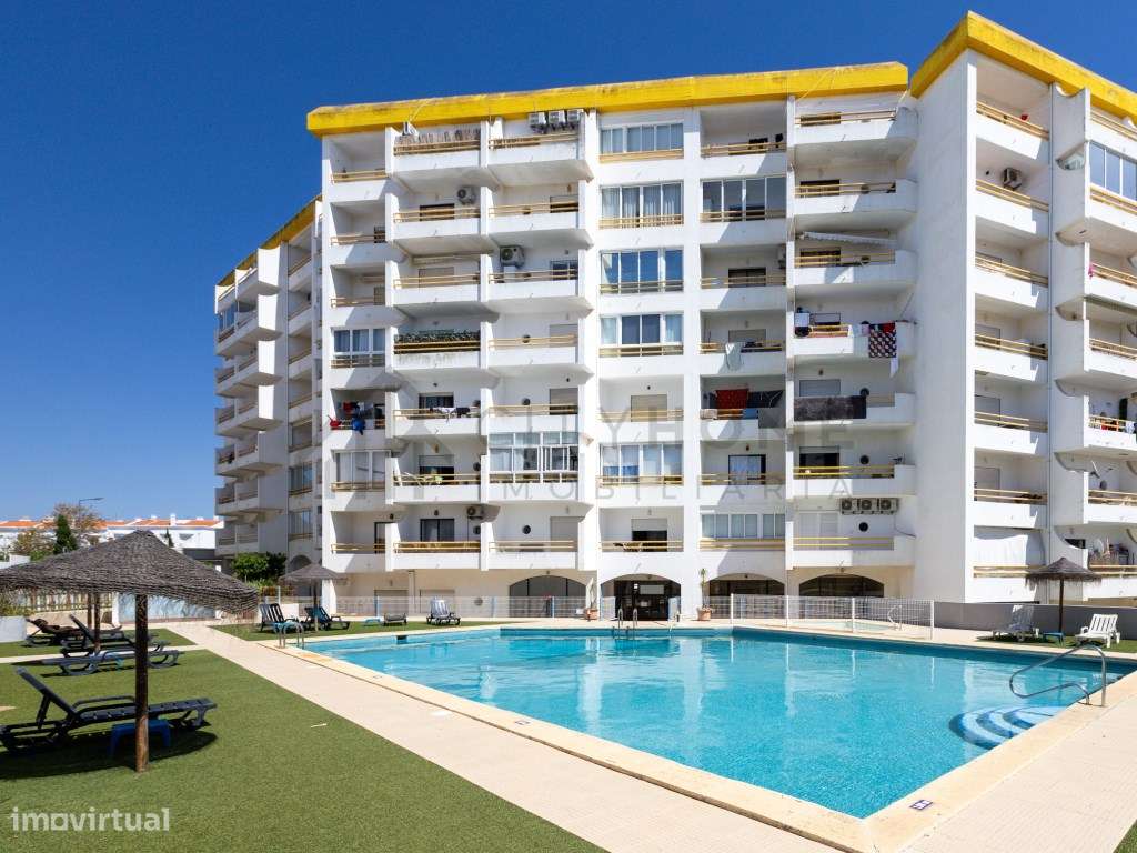 Apartamento T1 com Piscina e Varandas em Albufeira-24