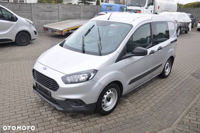 Ford Transit Courier - 1