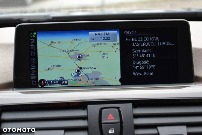 BMW Seria 3 320d xDrive Modern Line - 29