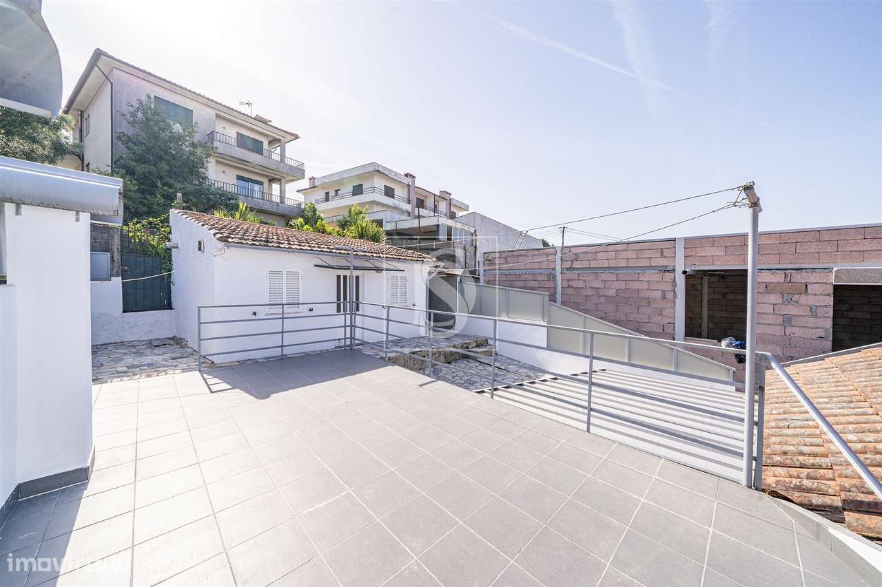 Moradia T3, remodelada, em São Vítor, Braga-31