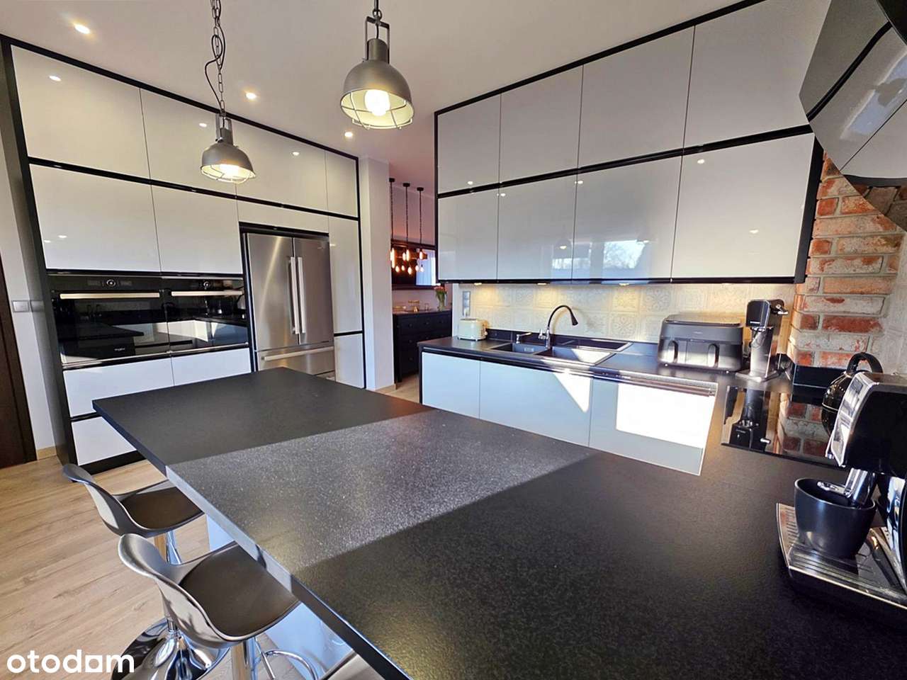 Piękny dom dwurodzinny. Świetny stan techniczny. Efektowana aranżacja. - Pełny obrazek: 3/20