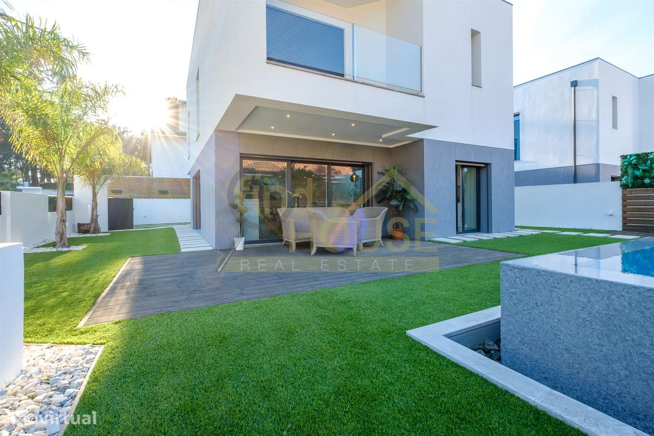 Moradia Isolada V3 com piscina junto à Herdade da Aroeira-38