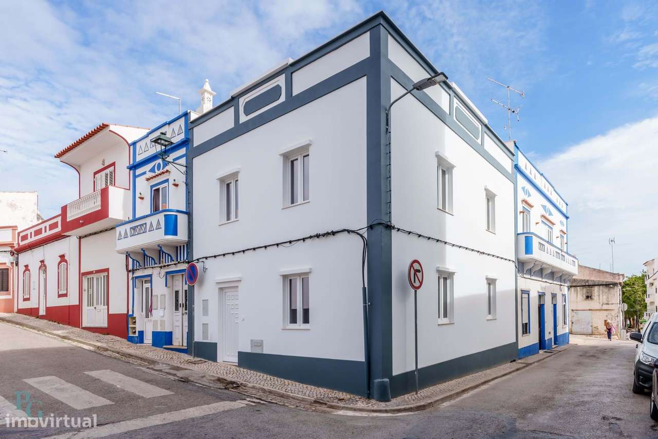 Moradia Completamente nova a venda no Centro de Lagoa. - Grande imagem: 4/45