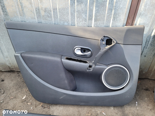 Tapicerka boczek drzwi Renault Clio 3 (komplet) - 2