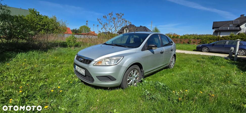 Ford Focus 1.6 Ambiente - 1