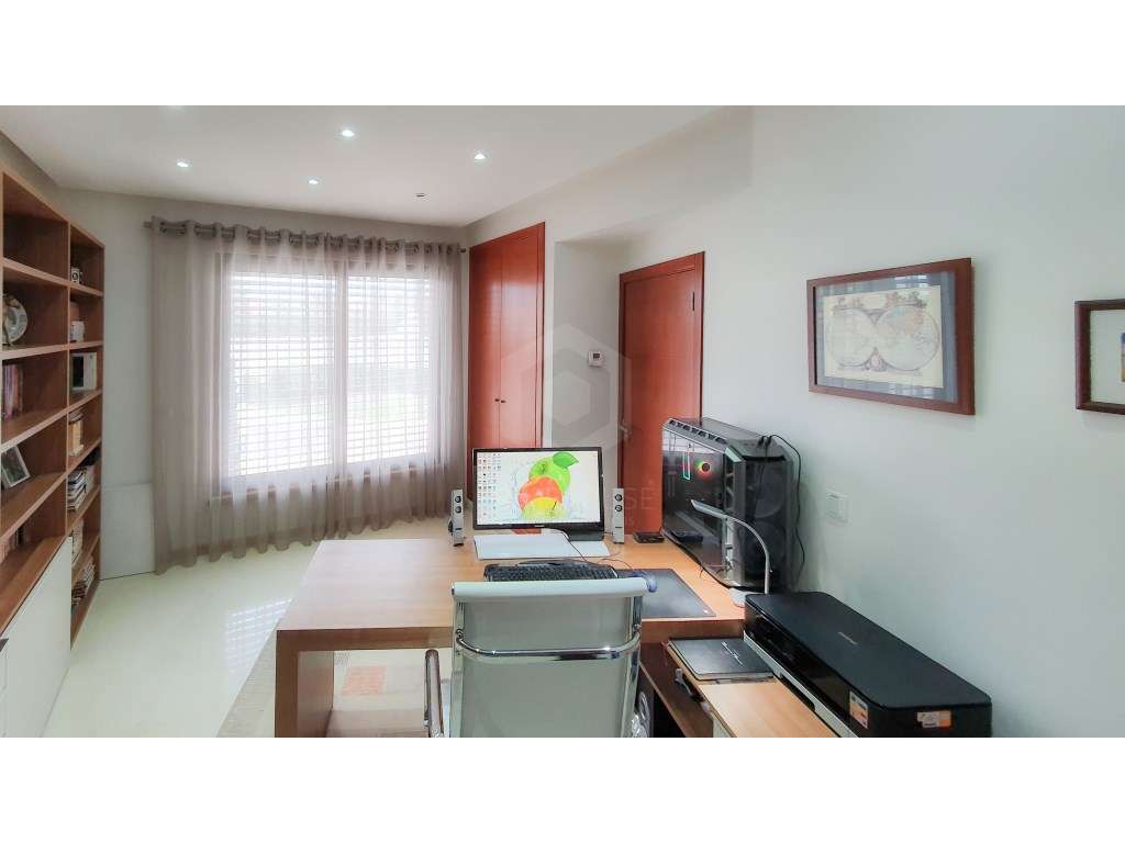 Moradia T5 Contemporânea na Arrábida - Elegância, Conforto e Exclus...-19