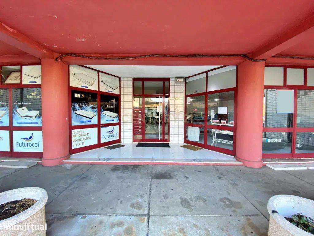 Loja em Águas-Santas (Milanesa) com 240m² - Grande imagem: 4/22