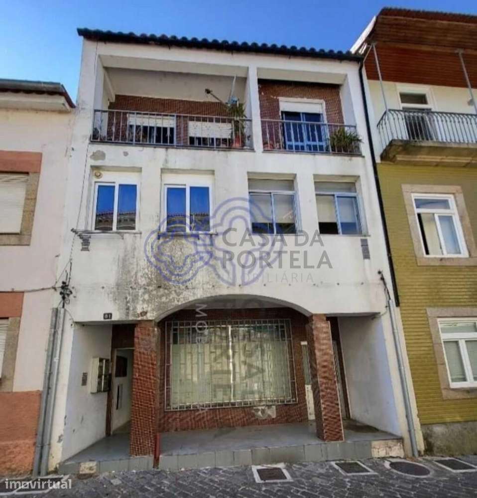 T3 Em Viseu Unico No Predio Escada Privativa E Sotao Total Ideal Pa