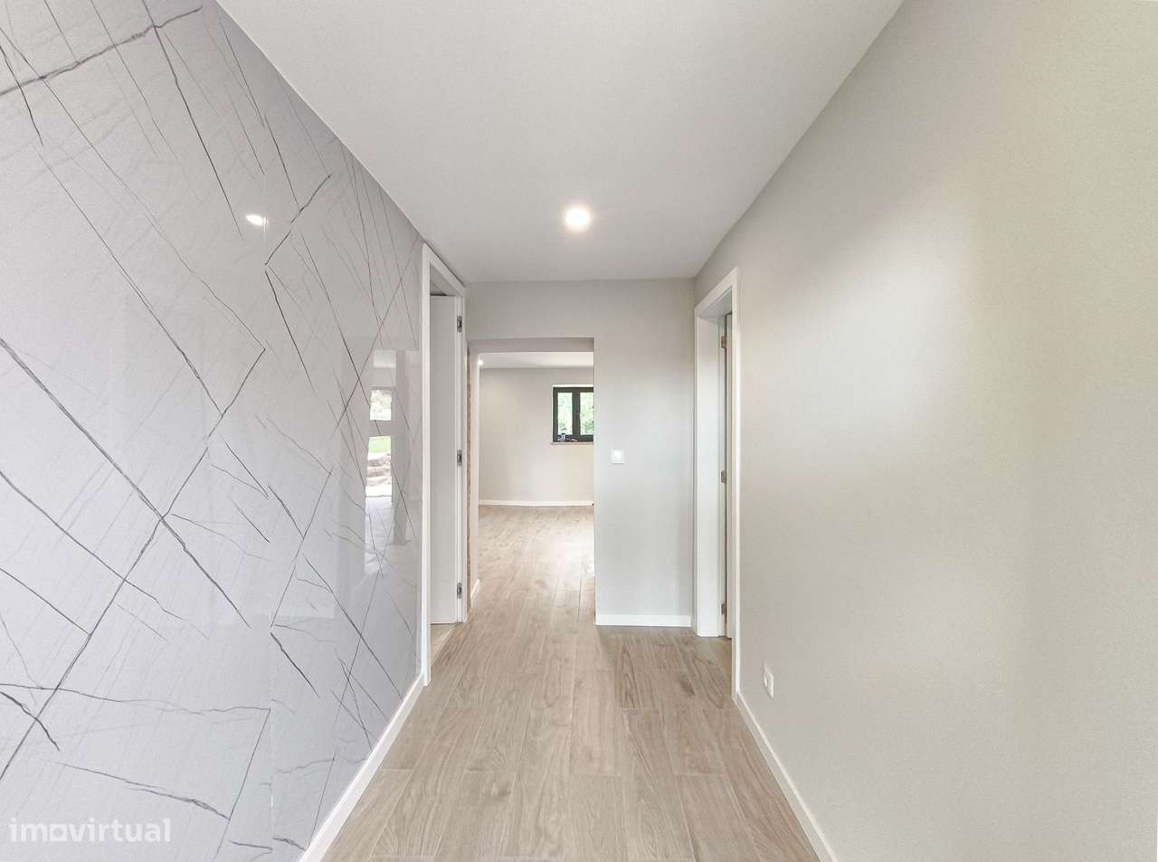 Moradia isolada T2 com jardim em Vila de Punhe-6