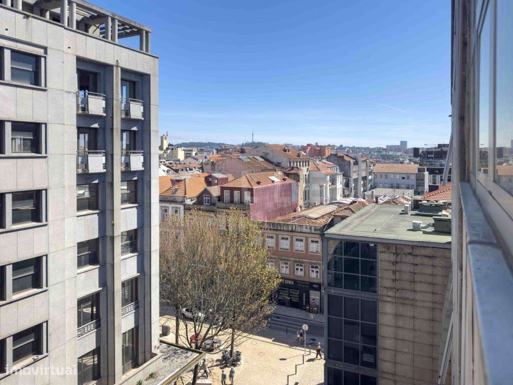 Apartamento T0 Equipado e Mobilado na baixa do Porto-17