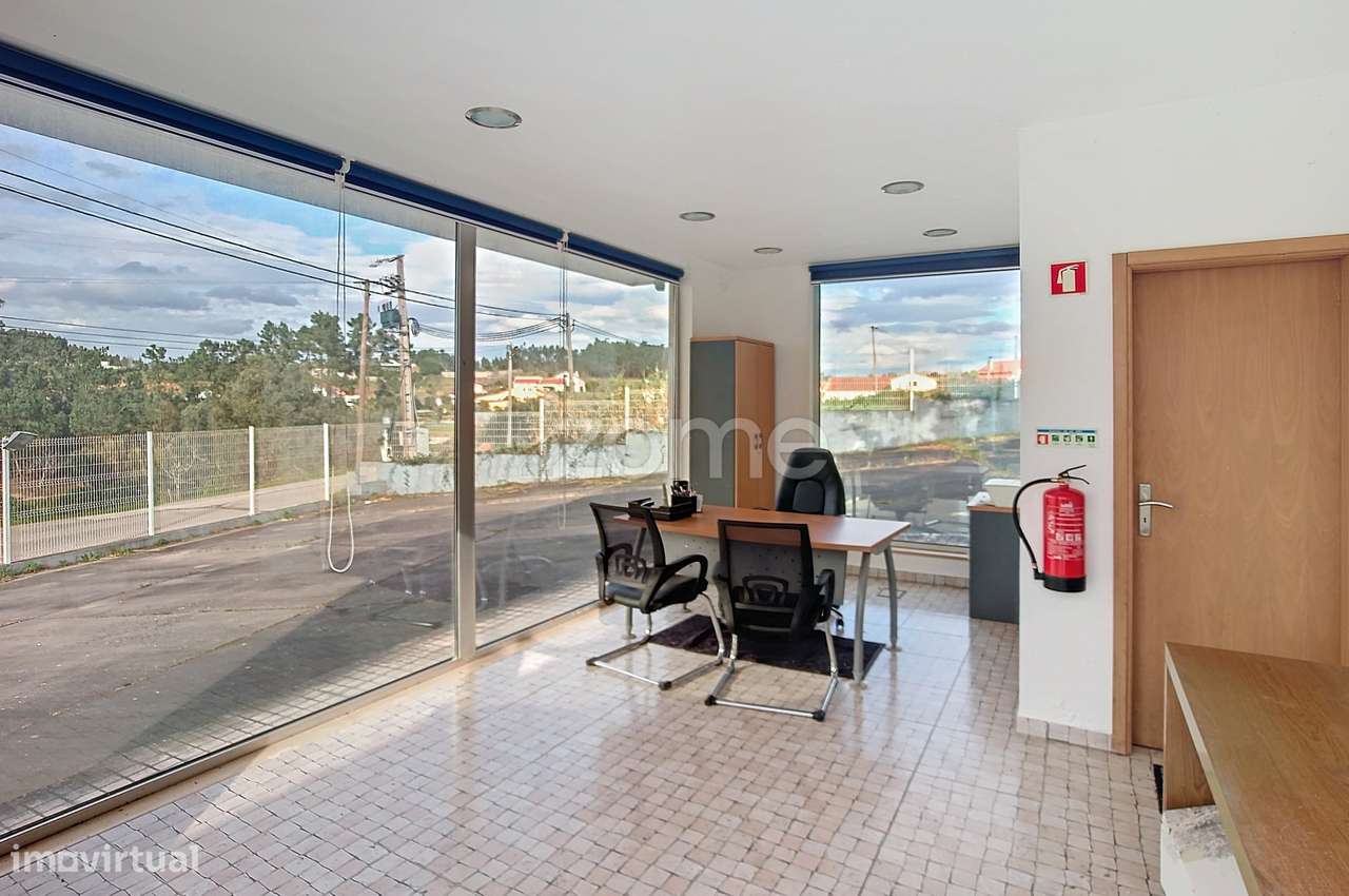 Stand para Automóveis com Escritório e WC + Terreno Urbanizável - Grande imagem: 3/18