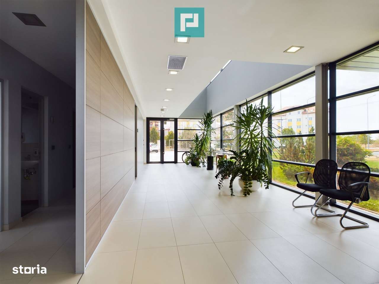 Spațiu comercial modern cu parcare proprie - Imagine principală: 3/20