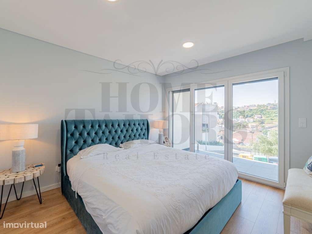 Moradia T3 em Caneças, com excelente jardim e garagem-20