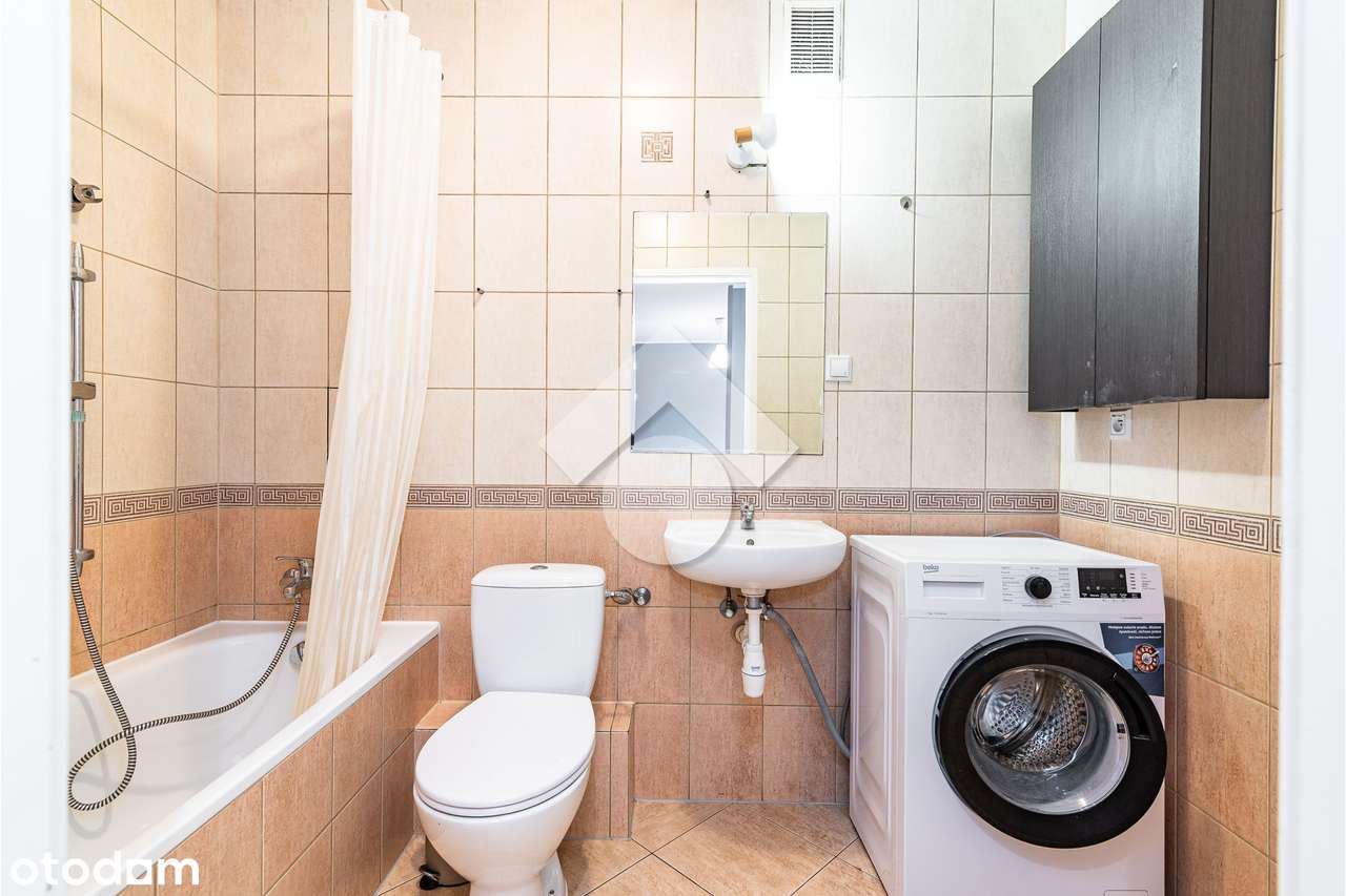 Przestronna kawalerka z dużą kuchnią | Kurdwanów | Widok na park-7