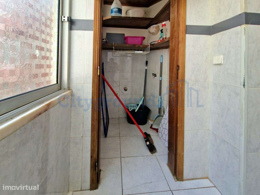 Apartamento T2+1 no centro de Moscavide-16