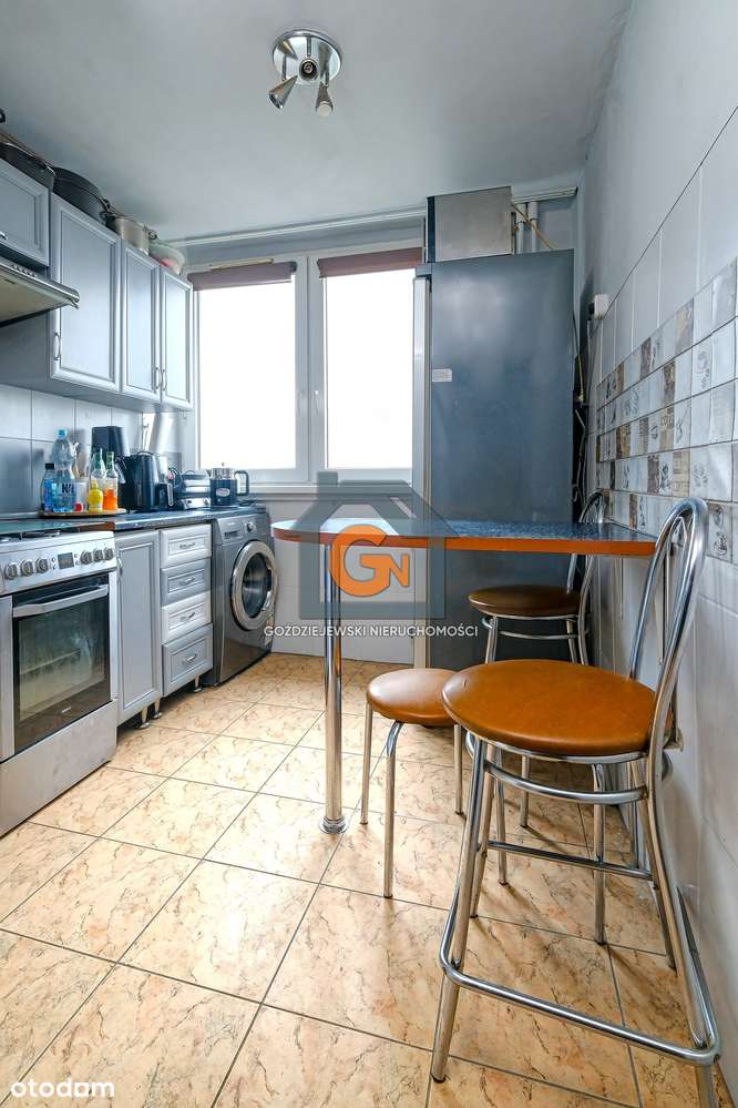 Sprzedam 3 pok. mieszkanie o pow.  57,60m2 ul. Galaktyczna-9