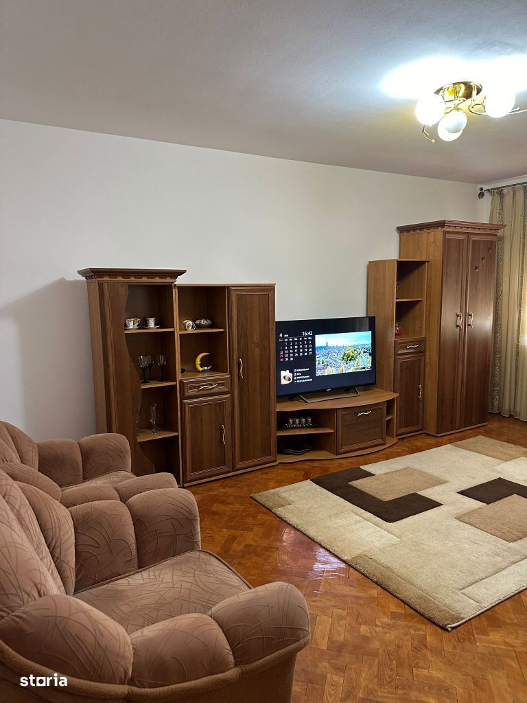 Apartament 2 camere decomandat - Dezrobirii