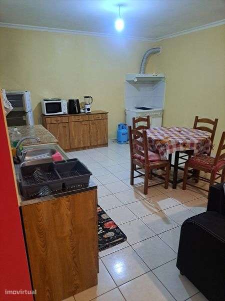 Arrenda-se  T1 com possibilidade de entrada imediata - Grande imagem: 4/10