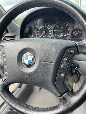 BMW Seria 3 320d - 23