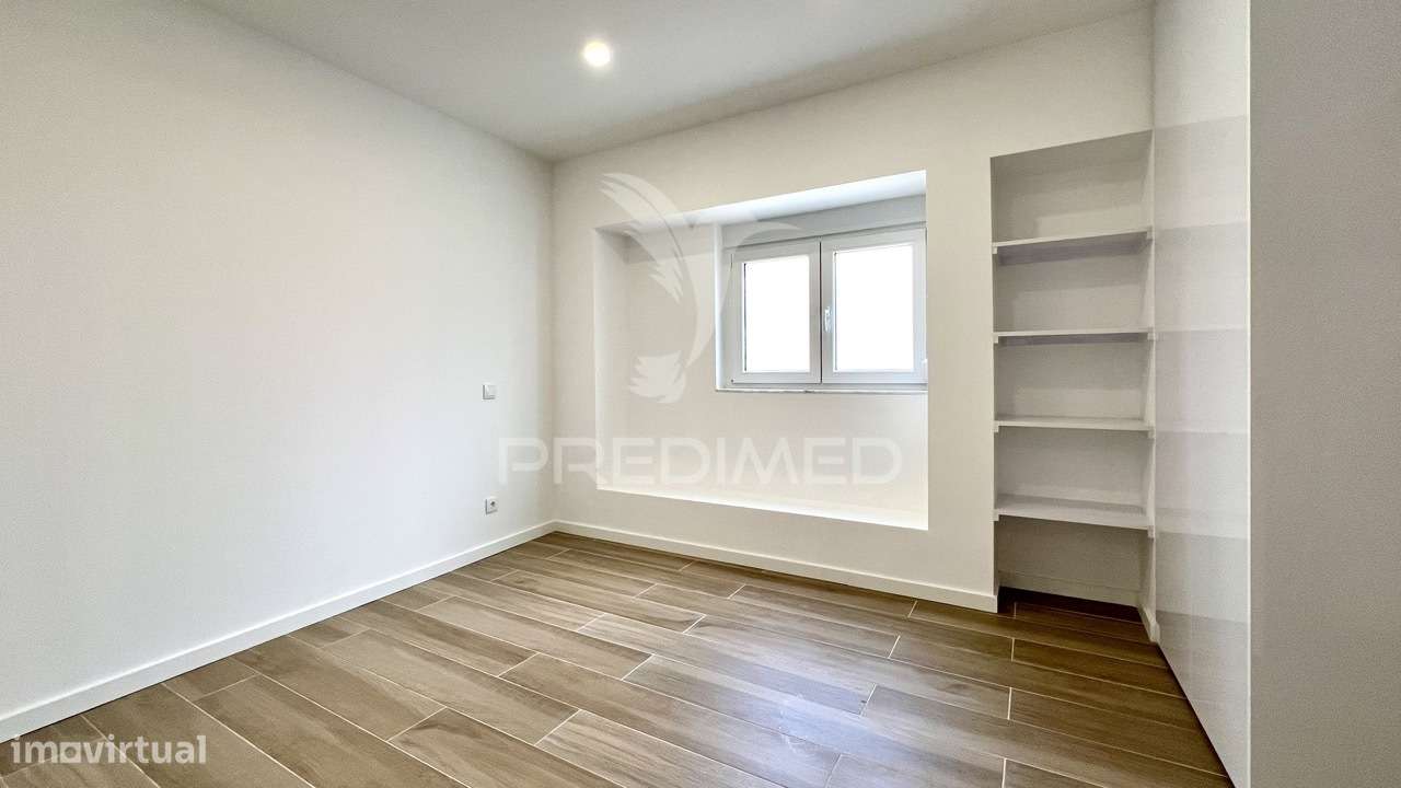 T1 R/C Remodelado com frente para Rua Luiz Ataíde - Alhos Vedros - Grande imagem: 5/11