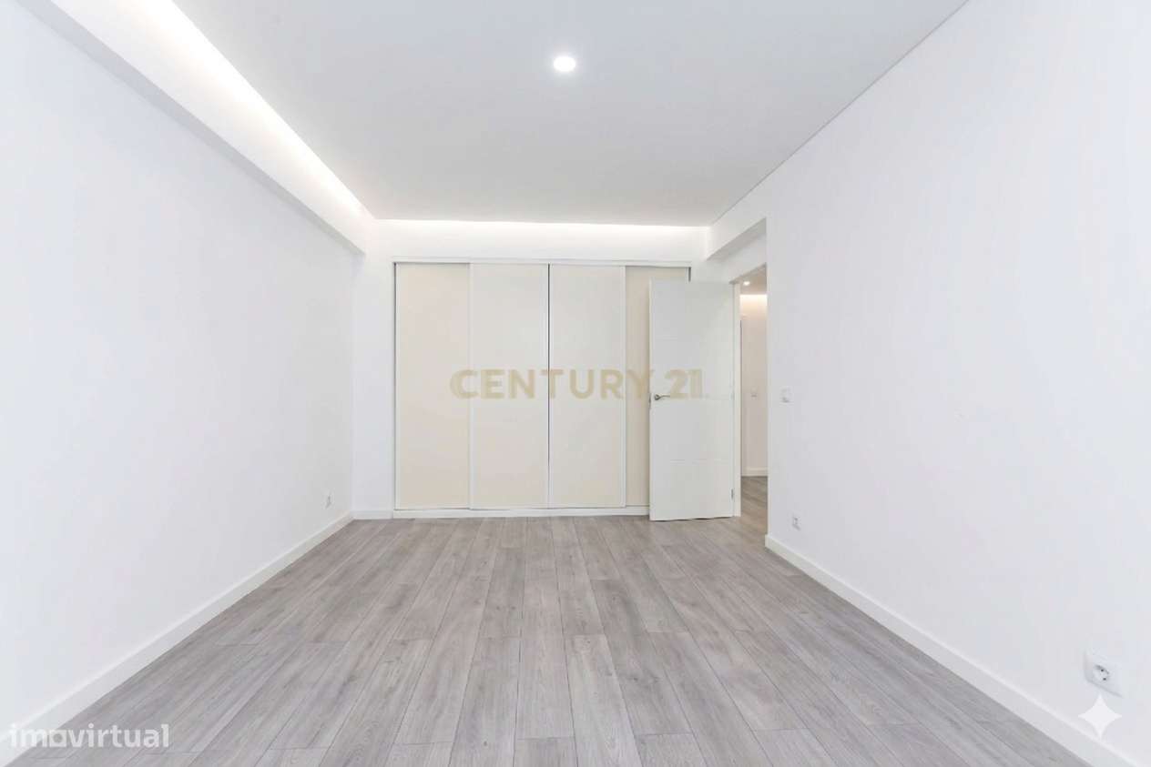 Apartamento Renovado T2 em Agualva e Mira Sintra, Lisboa-9