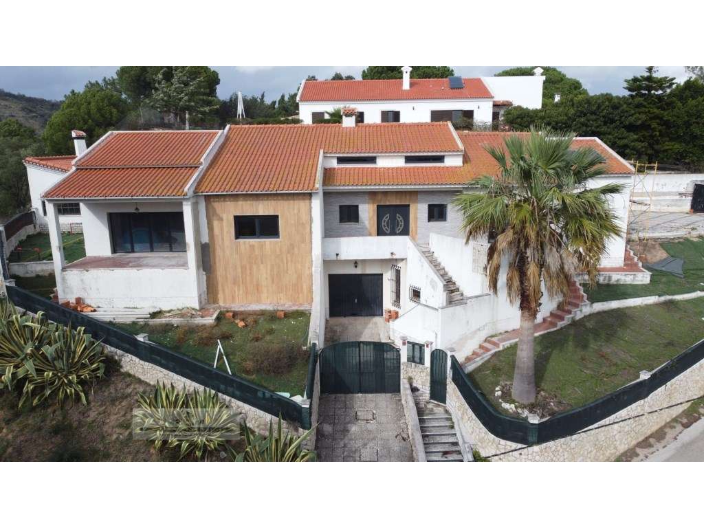 Luxuosa Moradia em Palmela-5