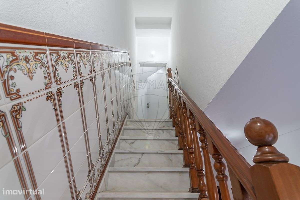 Moradia isolada T2+2 para venda na Quinta do Conde-22