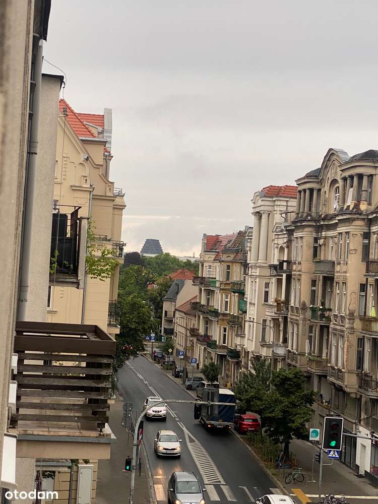 Mieszkanie z BALKONEM ARENA kamienica 3 osobne pokoje-4