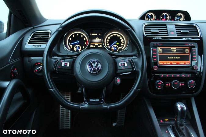 Volkswagen Scirocco 2.0 TSI R DSG - 2