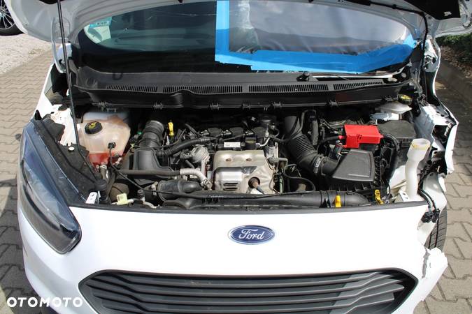 Ford Transit Courier - 14