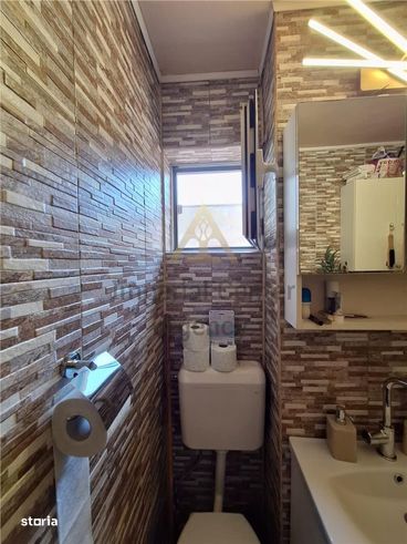 DE VANZARE  – apartament cu 3 camere, vedere superb&#259; &#537;i lini-11