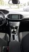 Peugeot 308 SW PureTech 110 Stop & Start Allure - 17