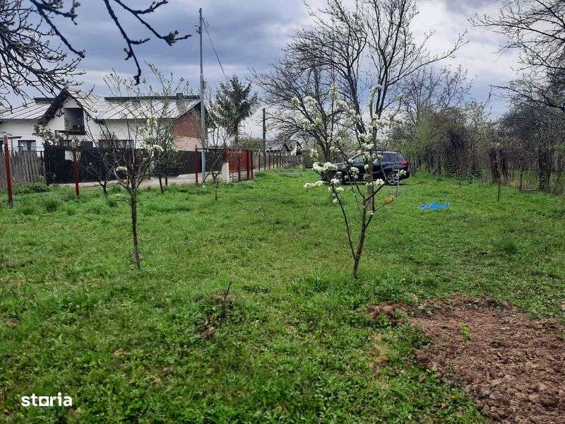 Vand 2500 mp teren intravilan cu cabanuta locuibila Prahova, utilitati - Imagine principală: 4/8