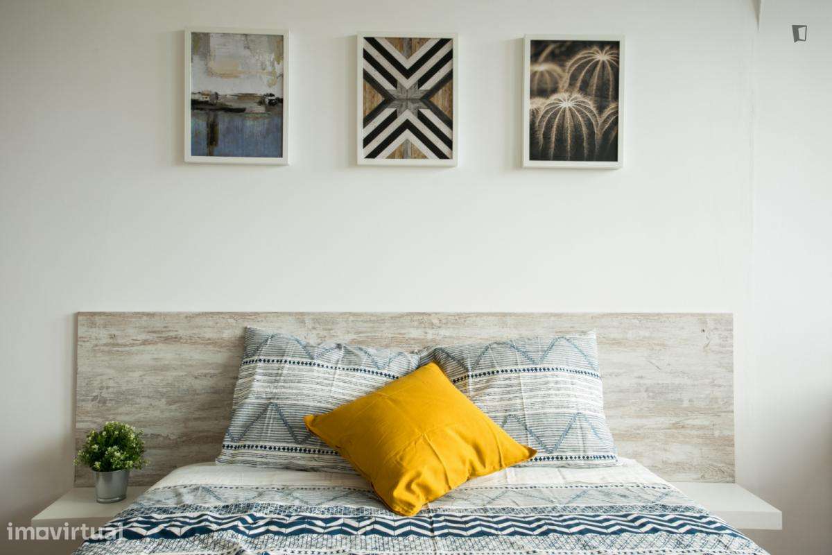 Quarto - localizado em Benfica Lisbon - Grande imagem: 5/60