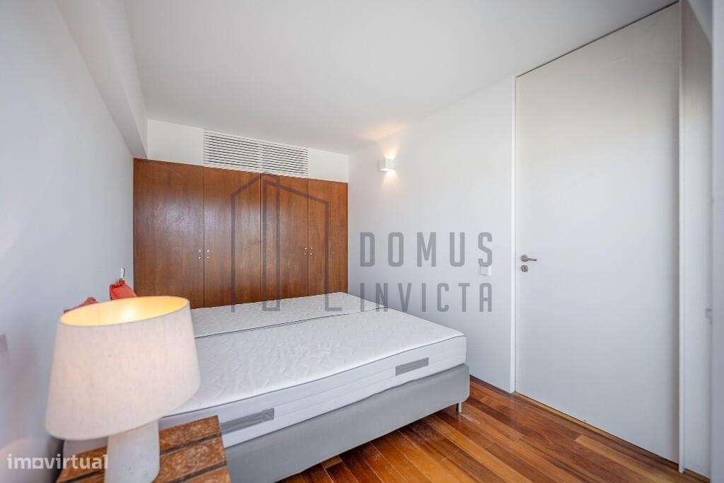 T1 com terraço, para venda-12