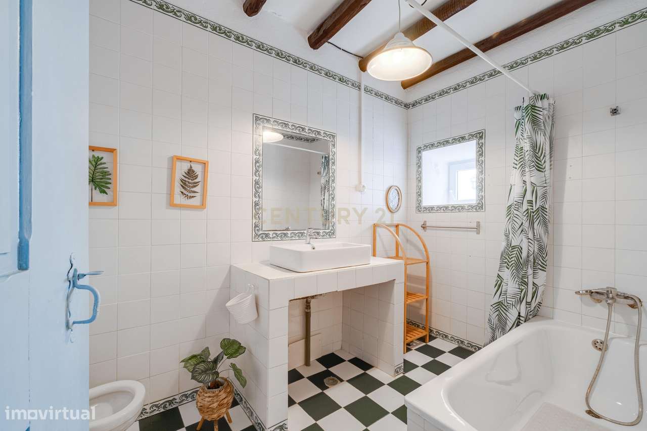 Moradia tradicional alentejana no coração de PEROLIVAS / Reguengos de-9