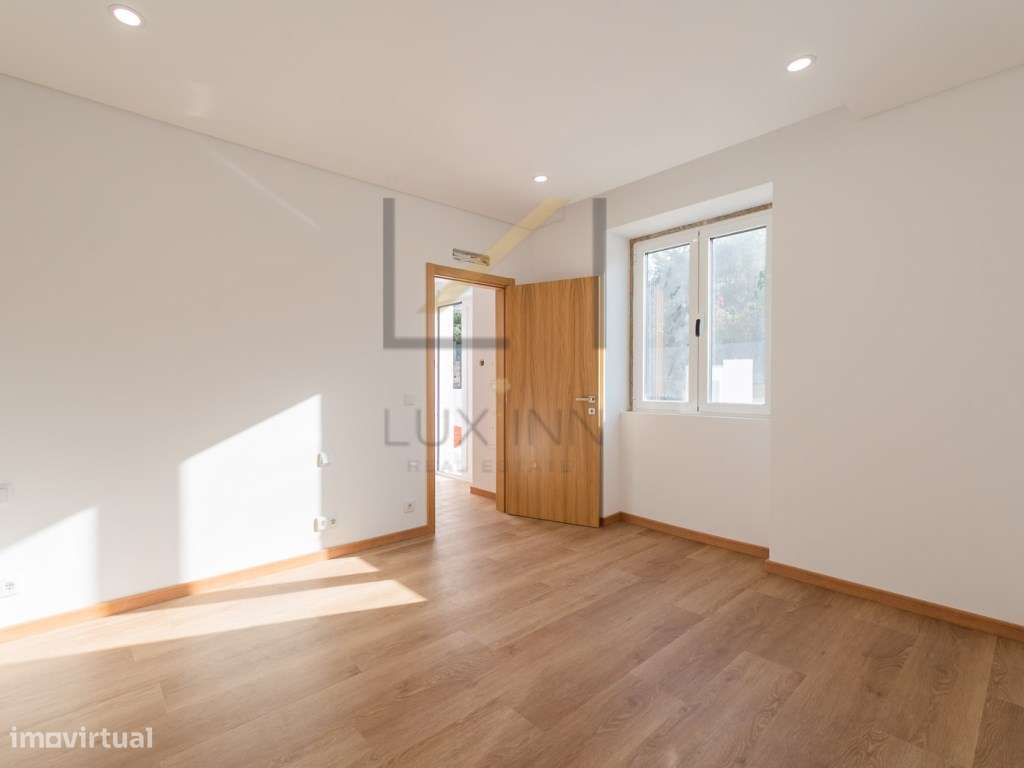 Moradia T5 Recuperada com Piscina, 2 Suítes e Garagem - Lote Isolad...-8