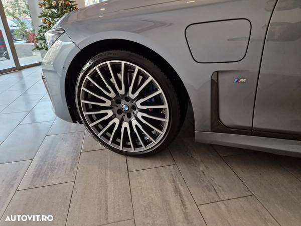 BMW Seria 7 745e - 13