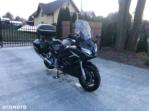 Yamaha FJR - 9